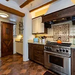 Historic Garden Retreat Santa Fe