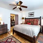 Historic Garden Retreat *