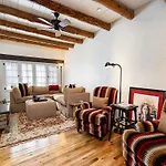Historic Garden Retreat Santa Fe