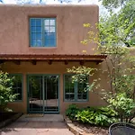 Holiday home Historic Garden Retreat *