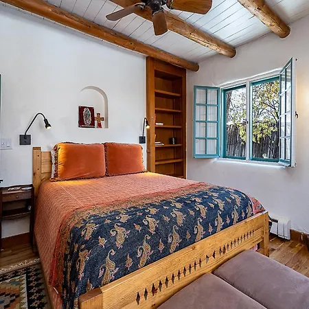 Historic Garden Retreat Holiday home Santa Fe